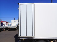 いすゞエルフ冷凍車（冷蔵車）小型（2t・3t）[写真11]