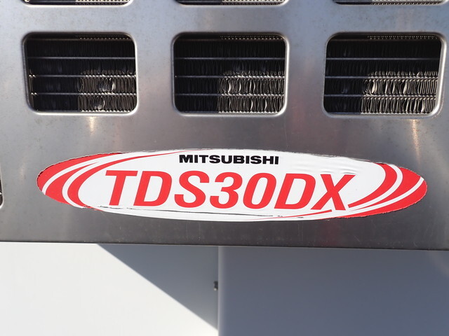 いすゞエルフ冷凍車（冷蔵車）小型（2t・3t）[写真12]