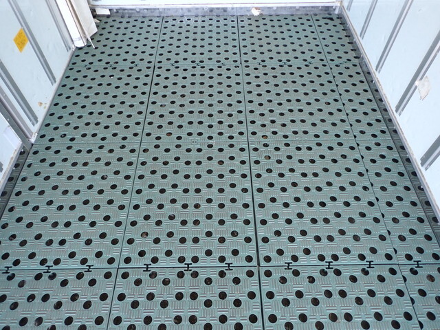 いすゞエルフ冷凍車（冷蔵車）小型（2t・3t）[写真17]