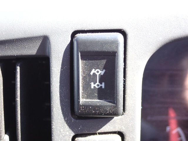 いすゞエルフ冷凍車（冷蔵車）小型（2t・3t）[写真21]