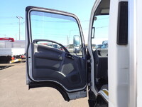 いすゞエルフ冷凍車（冷蔵車）小型（2t・3t）[写真28]