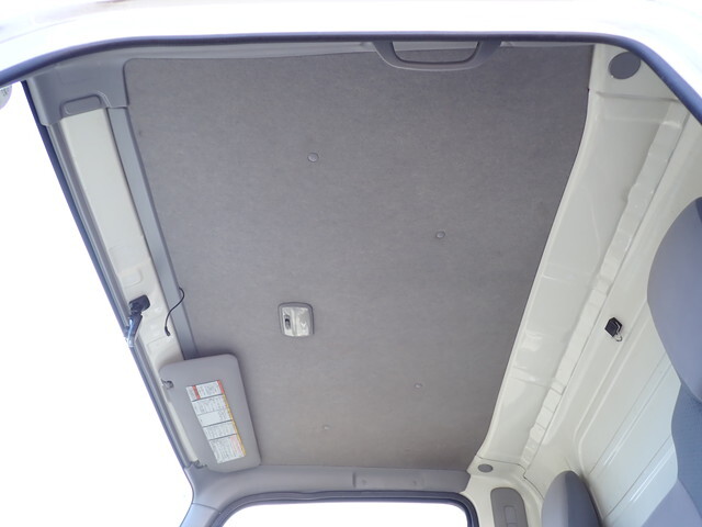 いすゞエルフ冷凍車（冷蔵車）小型（2t・3t）[写真30]