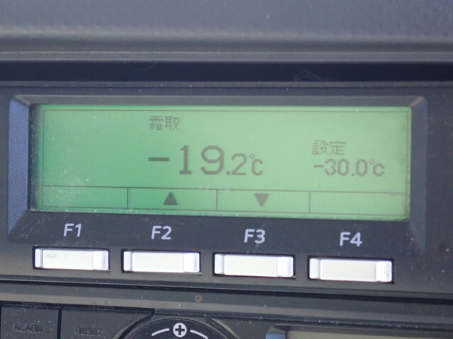 いすゞエルフ冷凍車（冷蔵車）小型（2t・3t）[写真34]