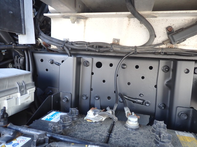 いすゞエルフ冷凍車（冷蔵車）小型（2t・3t）[写真35]