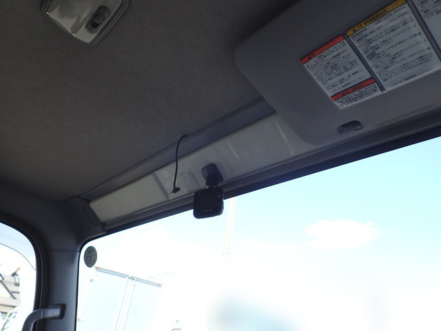 いすゞエルフ冷凍車（冷蔵車）小型（2t・3t）[写真40]