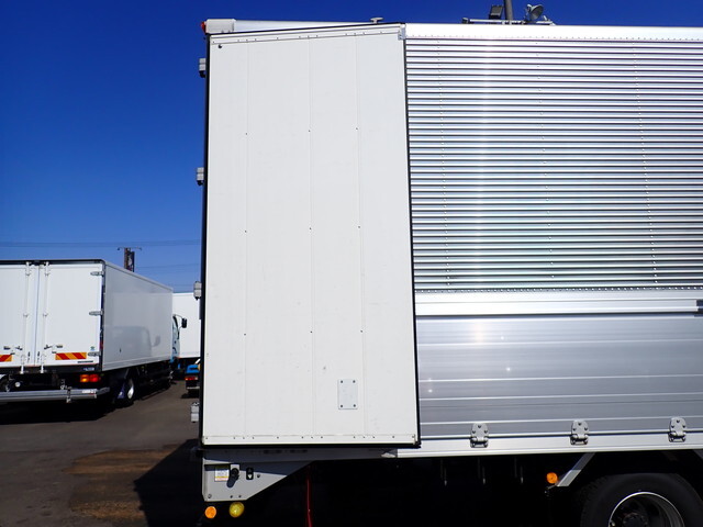 いすゞフォワードアルミウイング中型（4t）[写真17]