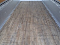 いすゞフォワードアルミウイング中型（4t）[写真21]