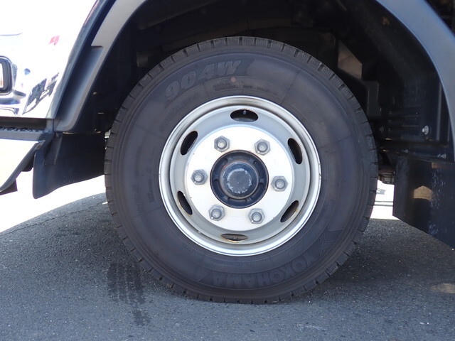 いすゞフォワードアルミウイング中型（4t）[写真27]