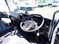 いすゞフォワードアルミウイング中型（4t）[写真30]