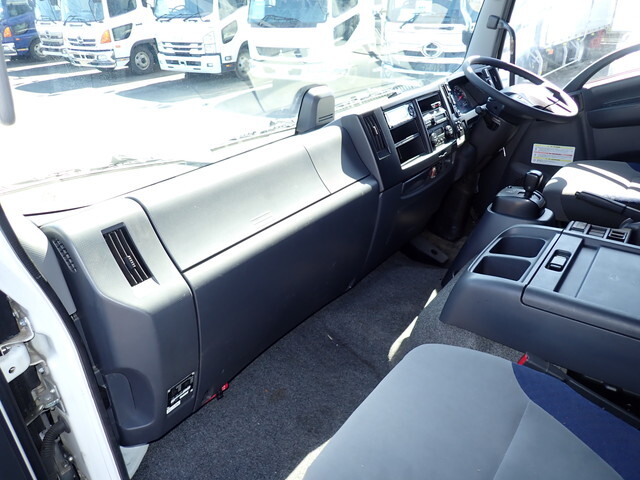 いすゞフォワードアルミウイング中型（4t）[写真33]