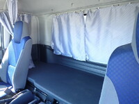 いすゞフォワードアルミウイング中型（4t）[写真36]