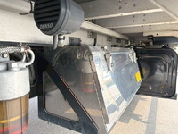 UDトラックスコンドルアルミウイング中型（4t）[写真12]