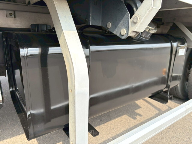 UDトラックスコンドルアルミウイング中型（4t）[写真14]