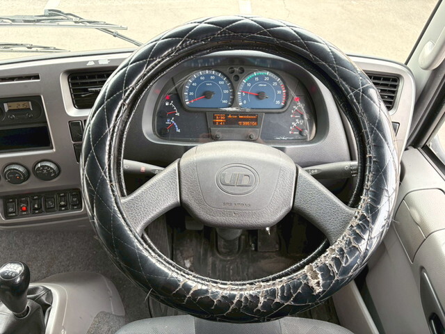 UDトラックスコンドルアルミウイング中型（4t）[写真29]