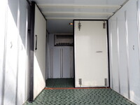 いすゞエルフ冷凍車（冷蔵車）小型（2t・3t）[写真16]