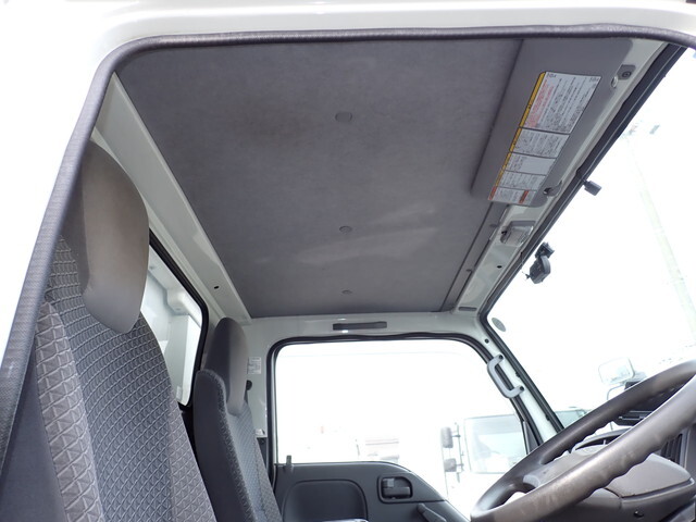 いすゞエルフ冷凍車（冷蔵車）小型（2t・3t）[写真29]