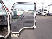 いすゞエルフ冷凍車（冷蔵車）小型（2t・3t）[写真31]