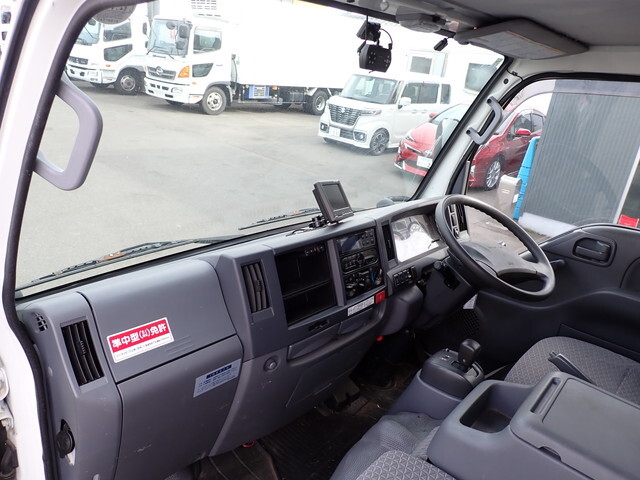 いすゞエルフ冷凍車（冷蔵車）小型（2t・3t）[写真35]