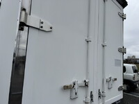 いすゞエルフ冷凍車（冷蔵車）小型（2t・3t）[写真06]