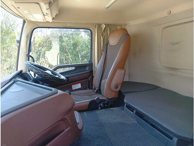 日野プロフィアアルミブロック大型（10t）[写真29]