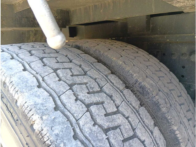 日野プロフィアアルミブロック大型（10t）[写真38]