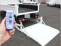 三菱ふそうキャンターダブルキャブ（Wキャブ）小型（2t・3t）[写真16]