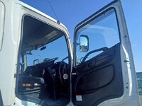 日野プロフィア平ボディ大型（10t）[写真13]