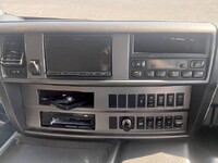 日野プロフィア平ボディ大型（10t）[写真18]