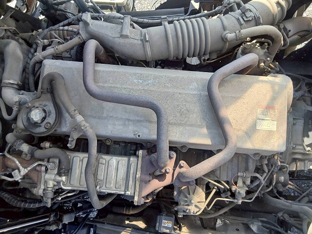 日野プロフィア平ボディ大型（10t）[写真24]