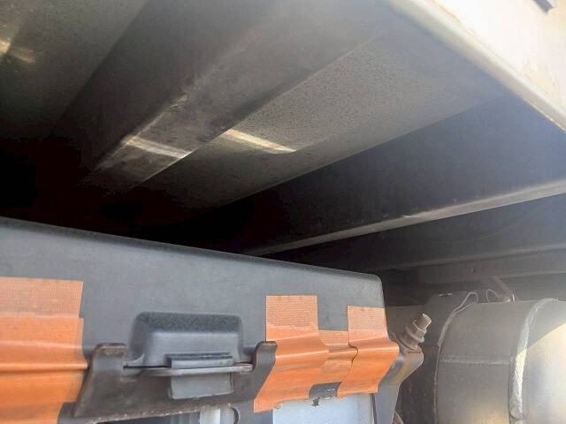 日野プロフィア平ボディ大型（10t）[写真26]