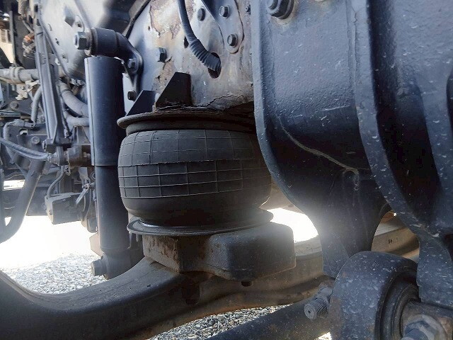 日野プロフィア平ボディ大型（10t）[写真35]