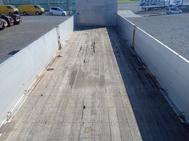 日野プロフィア平ボディ大型（10t）[写真06]