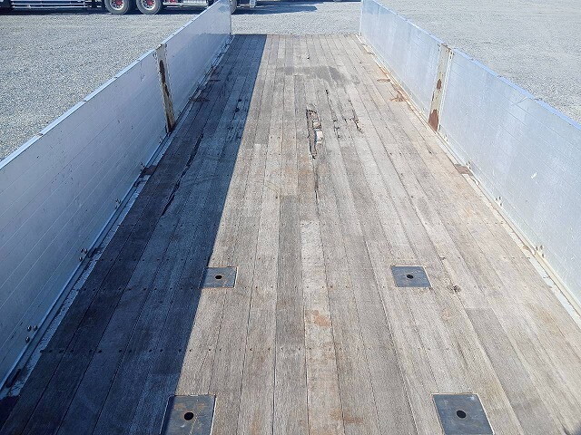 日野プロフィア平ボディ大型（10t）[写真08]