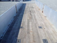 日野プロフィア平ボディ大型（10t）[写真09]