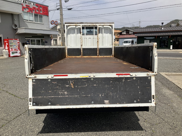 日産アトラス平ボディ小型（2t・3t）[写真13]