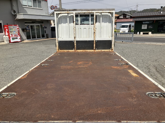 日産アトラス平ボディ小型（2t・3t）[写真16]