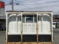 日産アトラス平ボディ小型（2t・3t）[写真18]