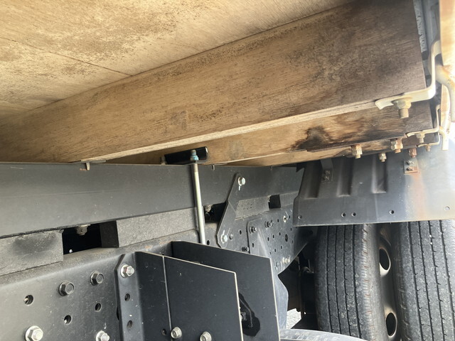 日産アトラス平ボディ小型（2t・3t）[写真24]