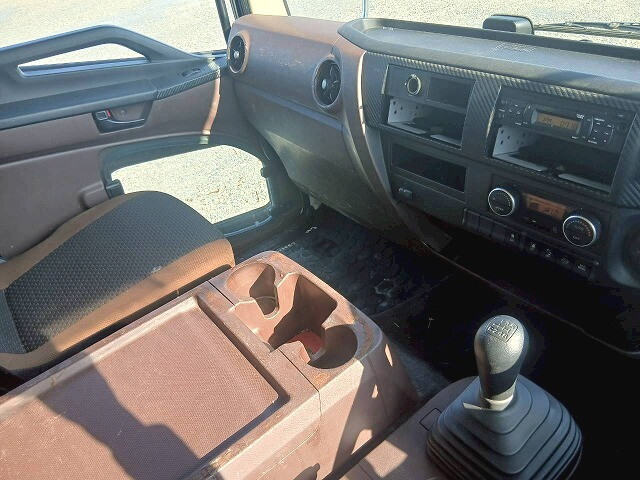 日野レンジャーアルミブロック中型（4t）[写真23]