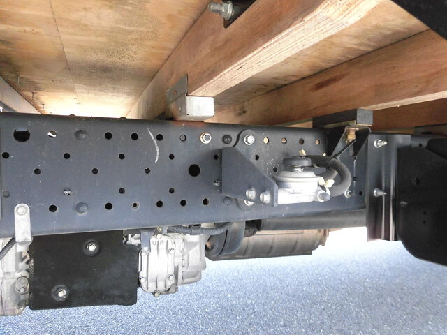 いすゞエルフアルミブロック小型（2t・3t）[写真12]