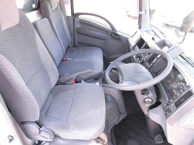 いすゞエルフアルミブロック小型（2t・3t）[写真15]