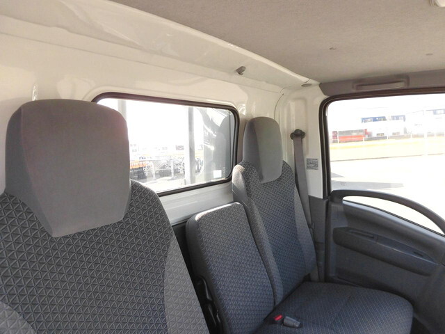 いすゞエルフアルミブロック小型（2t・3t）[写真16]