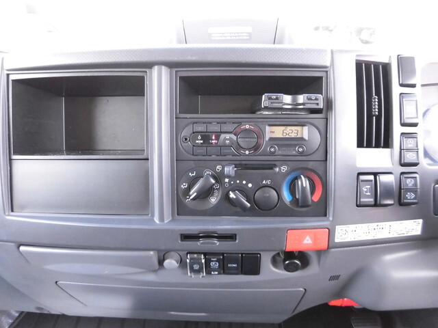 いすゞエルフアルミブロック小型（2t・3t）[写真18]