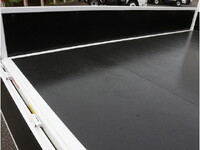 三菱ふそうキャンター平ボディ小型（2t・3t）[写真12]