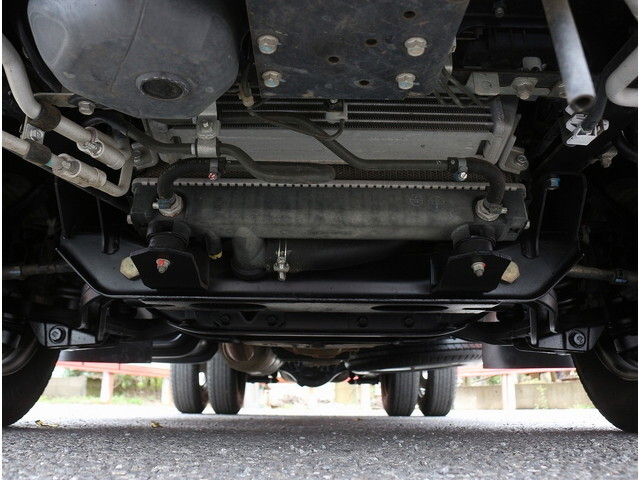 三菱ふそうキャンター平ボディ小型（2t・3t）[写真20]