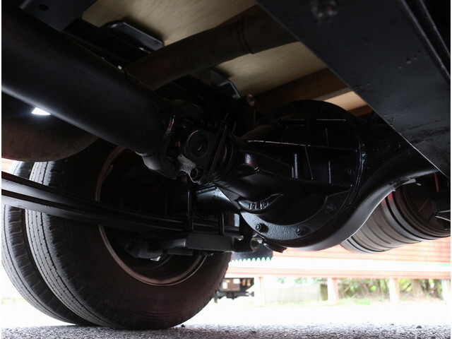 三菱ふそうキャンター平ボディ小型（2t・3t）[写真22]