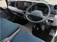 三菱ふそうキャンター平ボディ小型（2t・3t）[写真25]