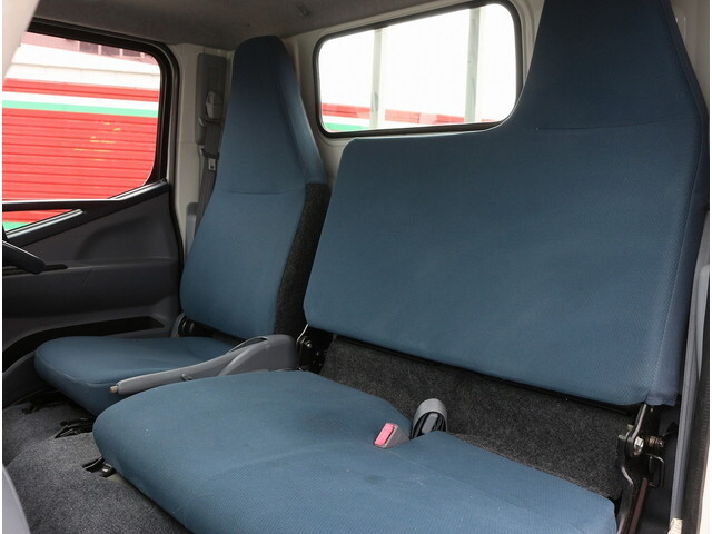 三菱ふそうキャンター平ボディ小型（2t・3t）[写真34]