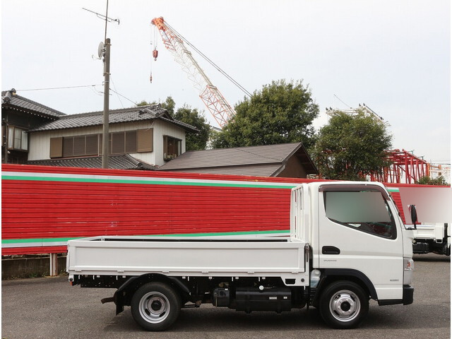 三菱ふそうキャンター平ボディ小型（2t・3t）[写真06]