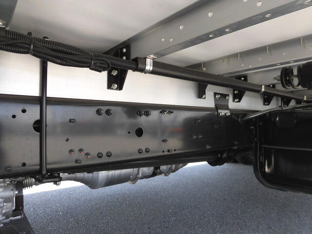 三菱ふそうファイターアルミウイング中型（4t）[写真13]